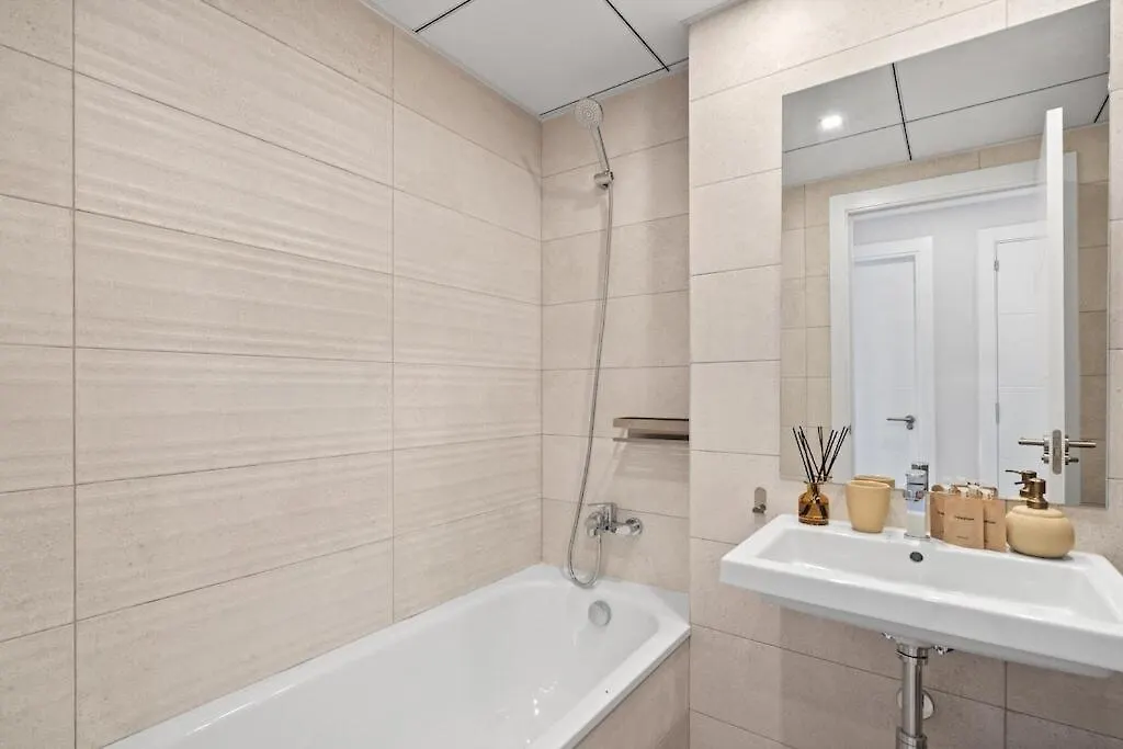 Διαμέρισμα Chic 2-Bedroom Getaway In La Cala De Mijas Rdr466